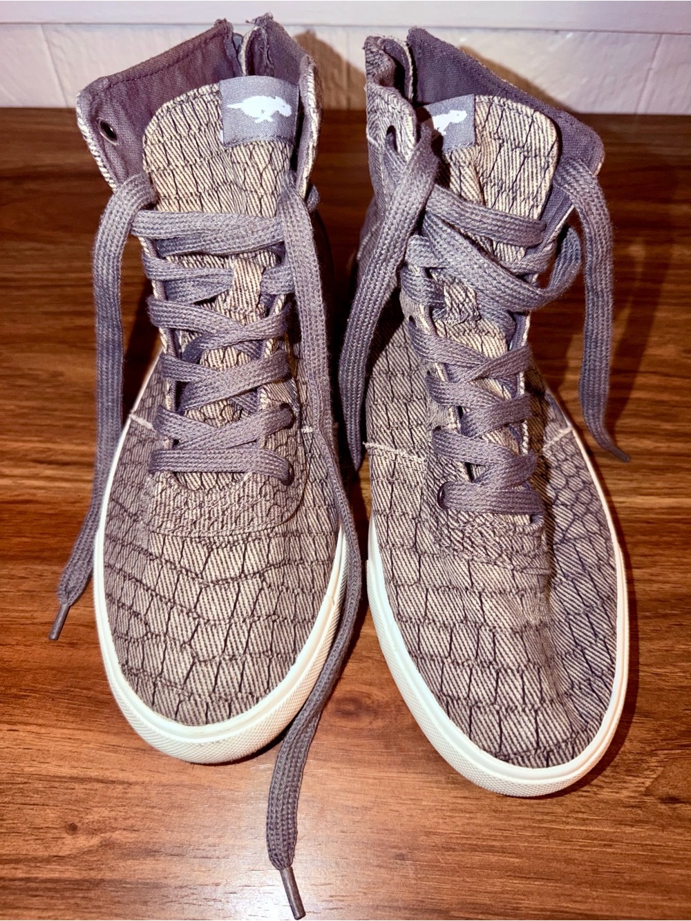 Rocket Dog Women’s High-Top Sneakers in Taupe Brown